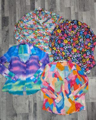 WE CARRY AMAZING BLOUSES !!! IF YOU LOVE BUTTONDOWNS,  COME CHECK THESE OUT !!