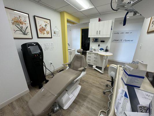 A quick snapshot of our hair restoration treatment space.