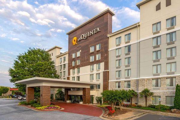 La Quinta Inn & Suites by Wyndham Atlanta Airport North