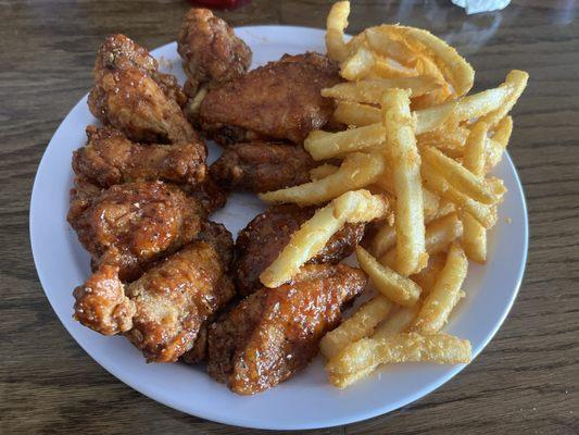 Honey bbq w lemon pepper sprinkles, fresh French Fries,