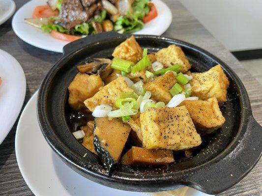 Mitasie Soy Fish Clay Pot: the best!