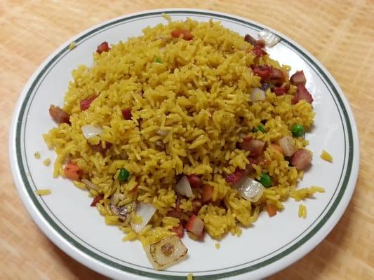 $7.25 - House Special Fried Rice - 3 Stars - It was strangely bland and boring. Some egg and spices would really have helped!