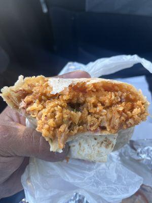 Ordene un Burrito de Carnitas, pero me Dieron 98% de arroz con 2% de carnitas