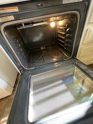 after cleaning the oven looks like new