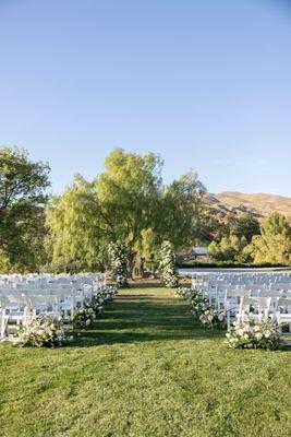 The gorgeous gazebo lawn