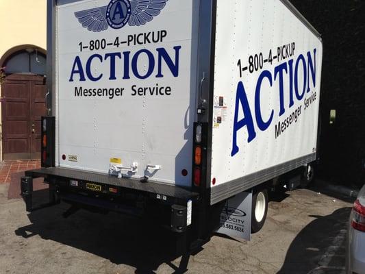 16' or 26" box trucks with liftgate to carry thousands of pounds