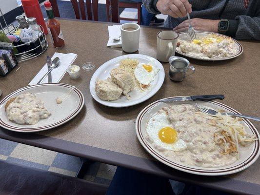 Front 3 plates are the large order of chicken fried steak.