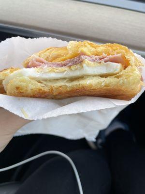 Ham&egg&cheese breakfast croissant