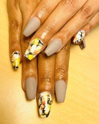 Full set nails with marble design