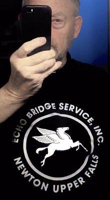 Selfie of the reviewer proudly wearing a Echo Bridge Service t-shirt . . .