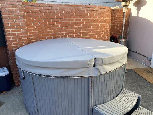 Hot tub cover