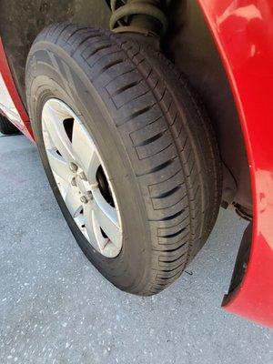 Brand new tires. They said it's only worth $750 Clean Carfax, low miles