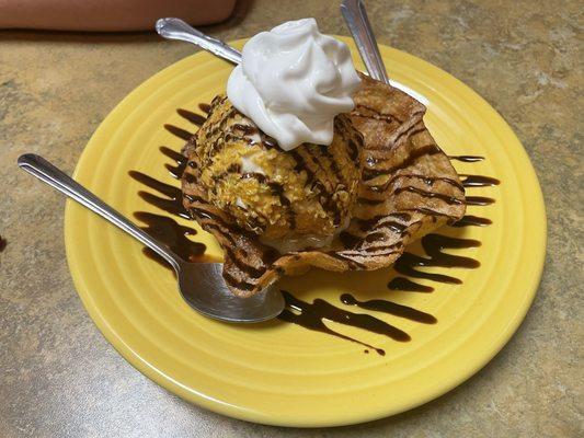 Fried ice cream dessert