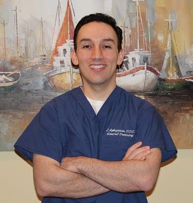 Dr.Leo Aghajanian D.D.S. Implant Dentist, Cosmetic Dentist, Invisalign and General Dentist