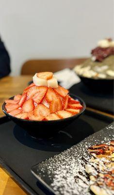 Strawberry bingsoo