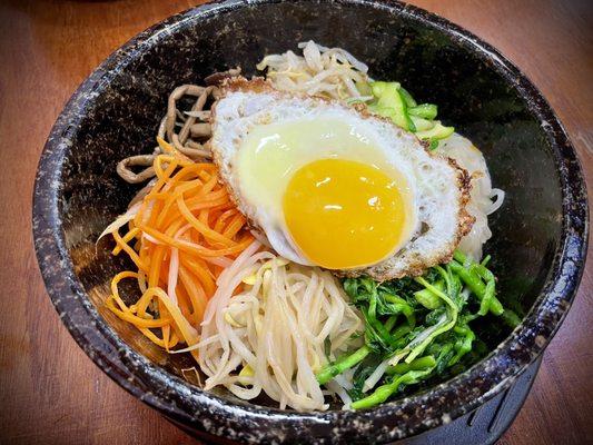 Dolsot Bibimbap