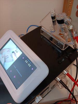 Microdermabrasion machine