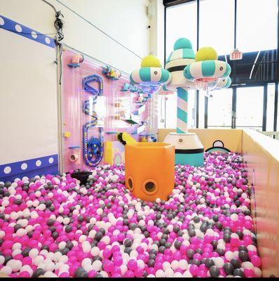 Ball pit