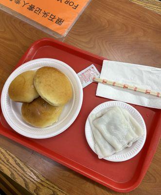 Trays for dine-in after you get your dishes