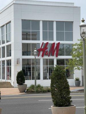 H&M