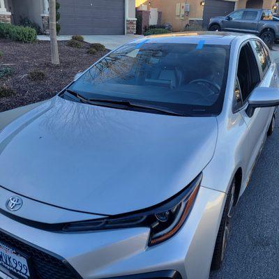 Toyota Corolla front windshield replacement