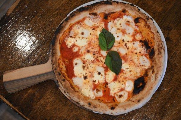 Margherita pizza