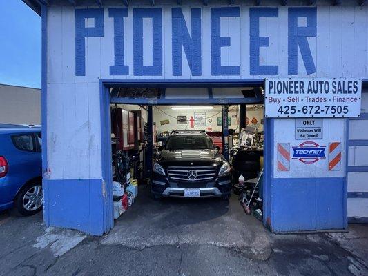 Pioneer Auto Sales