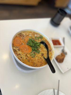 Curry Vermicelli Soup