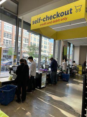 Self-checkout station @ Lidl