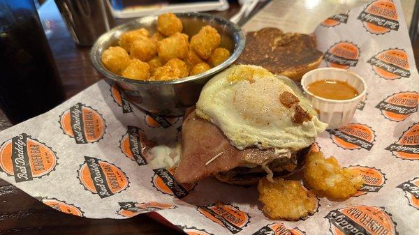 Hangover burger with tater tots