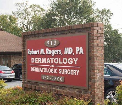 Robert M Rogers MD PA