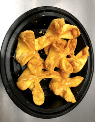 Crab Rangoons (comes with sauce on the side)