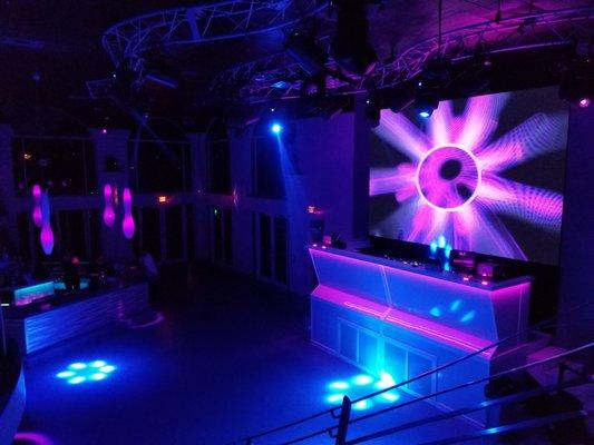 The Wave Night Club