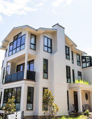 Pella windows line the walls and ceilings of this stunning Annapolis home.