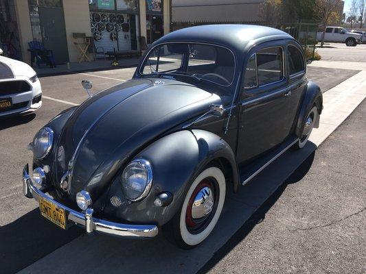 Some tuning work on this beautiful 1957 vw bug