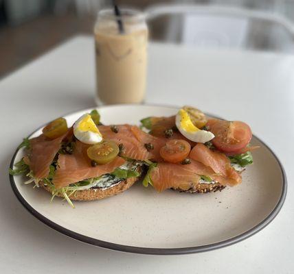 Lox bagel