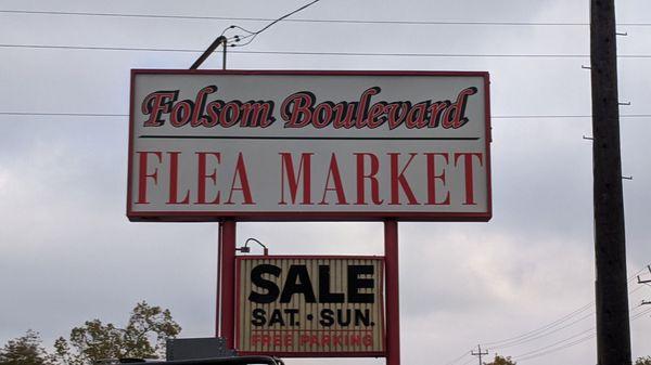 Signage as seen from Folsom Blvd.