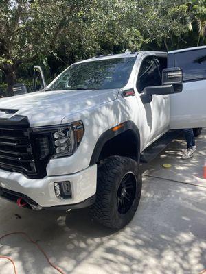 Lifted GMC 2500 HD mid-detail