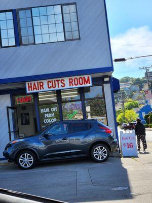 Hair Cuts Room