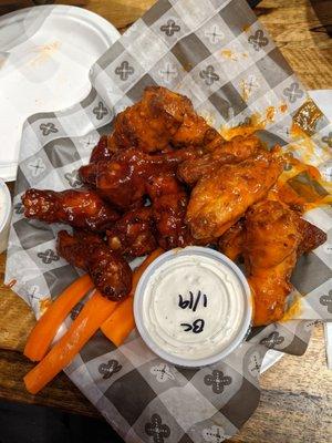 BBQ and Buffalo Chicken Wings