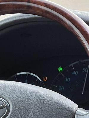 Tire pressure warning light