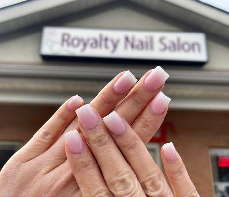 Come to Royalty Nails salon