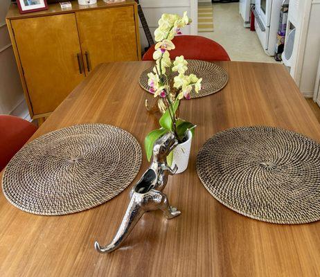 Simply beautiful wicker placements let my table shine through... and easy to clean.