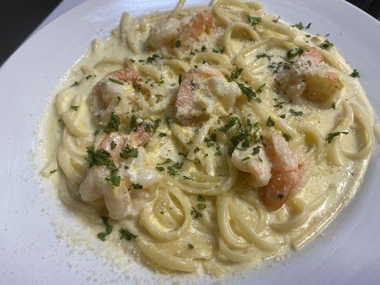 Fettuccine Alfredo with shrimp