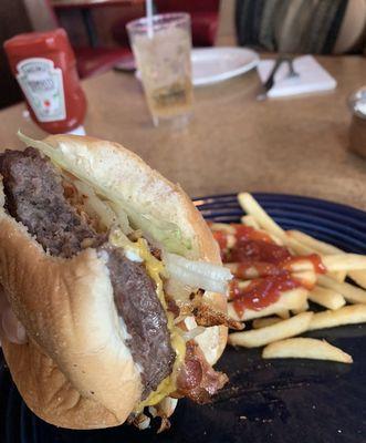 One of the most delicious bacon cheeseburgers on this side of town! So fresh and tasty. Don't forget the sautéed onions!