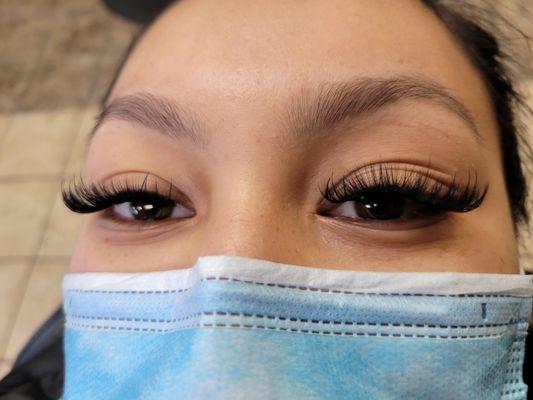 Wispy lashes