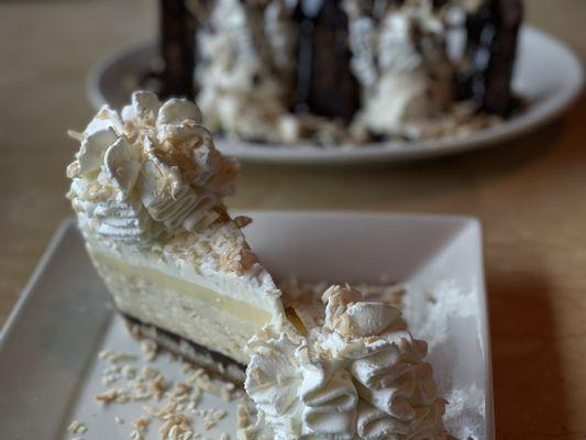 Coconut cream pie cheesecake