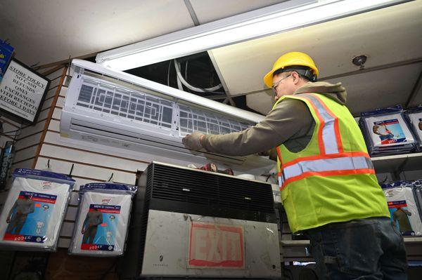 Solutions
Residential AC Repair
Energy Efficient HVAC