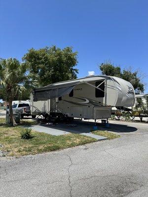 Nice urban Rv park. Nice!