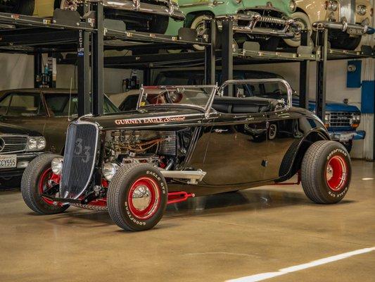 1933 Ford Custom Roadster